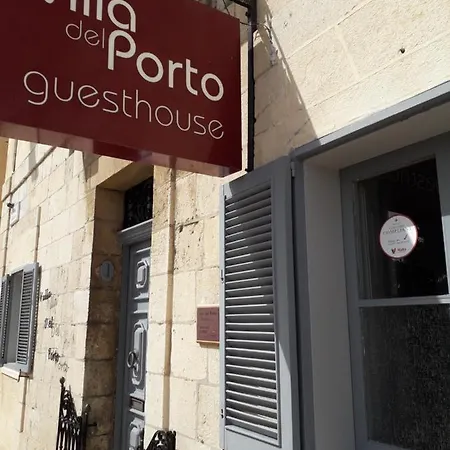 Del Porto Bed and Breakfast 4*