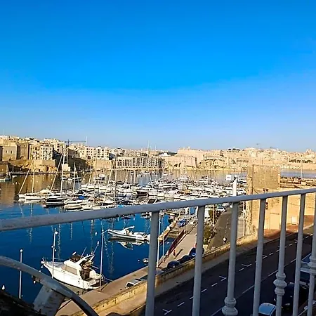 Del Porto Bed and Breakfast 4*