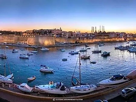 デル ポルト Kalkara