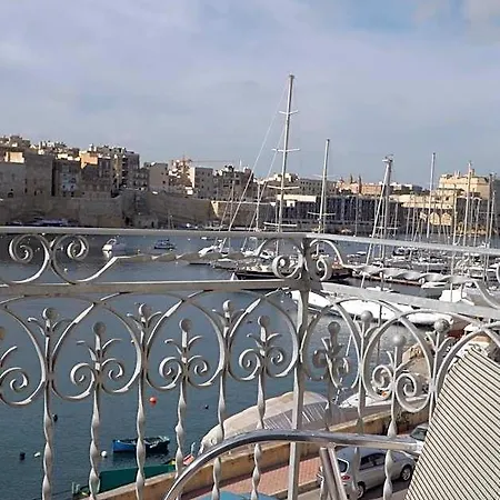 デル ポルト ベッド・アンド・ブレックファスト Kalkara