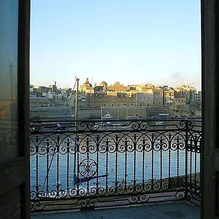 Del Porto Bed and Breakfast