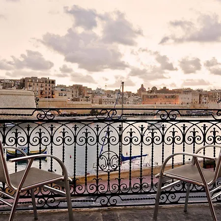デル ポルト Kalkara