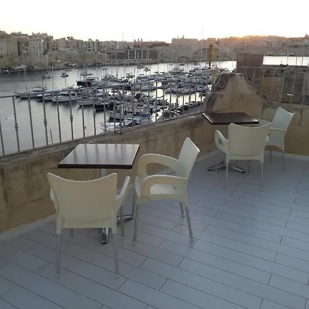 Del Porto Bed & Breakfast Kalkara